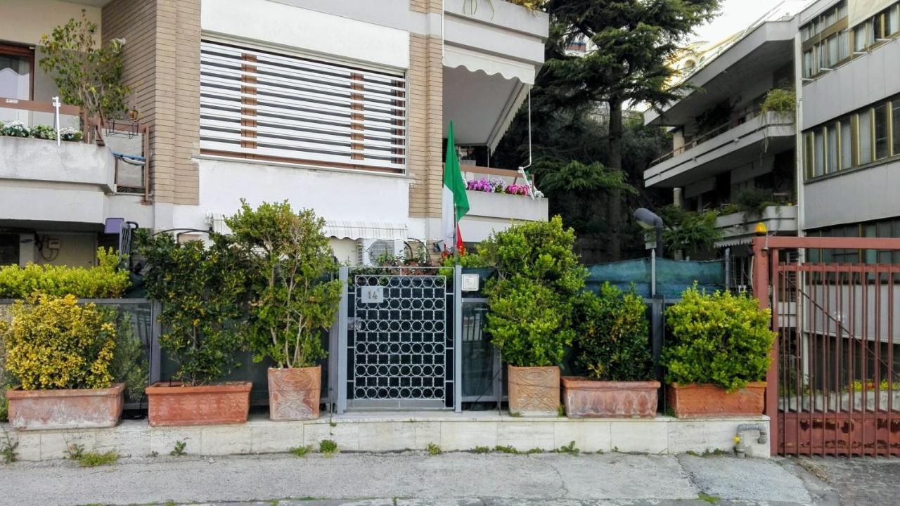 Monocamera Con Terrazzogiardino -Studette -Zona Panoramica Posillipo Neapol Zewnętrze zdjęcie