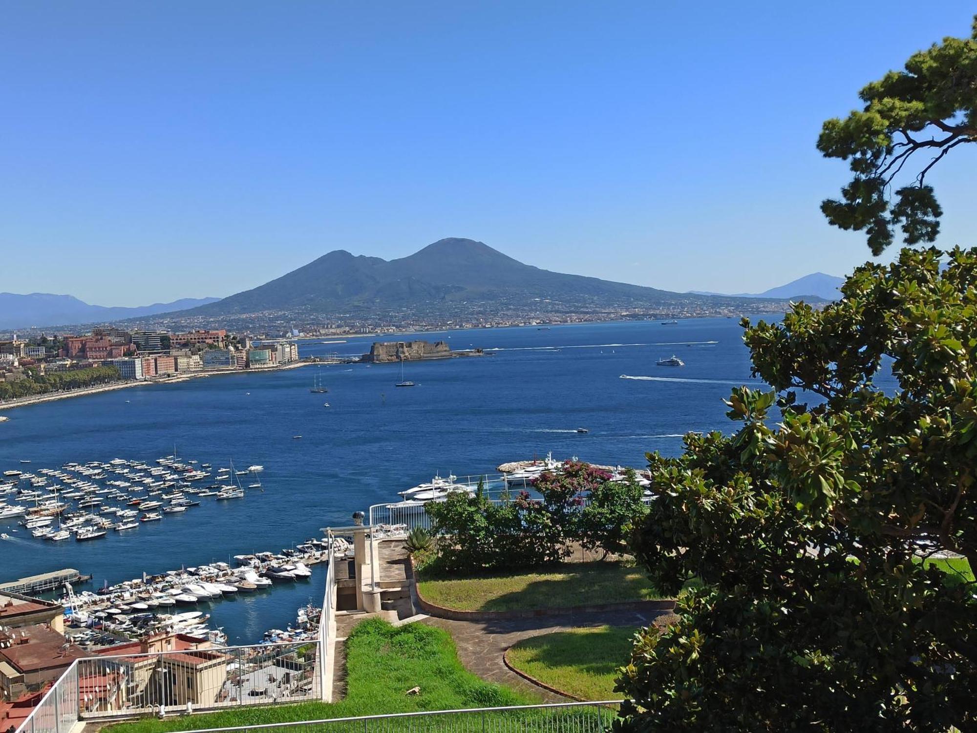 Monocamera Con Terrazzogiardino -Studette -Zona Panoramica Posillipo Neapol Zewnętrze zdjęcie